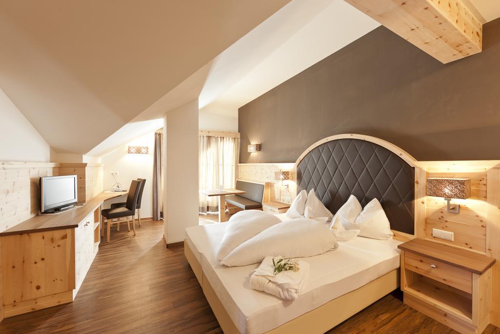 לגונדו Hotel Am Sonneck מראה חיצוני תמונה